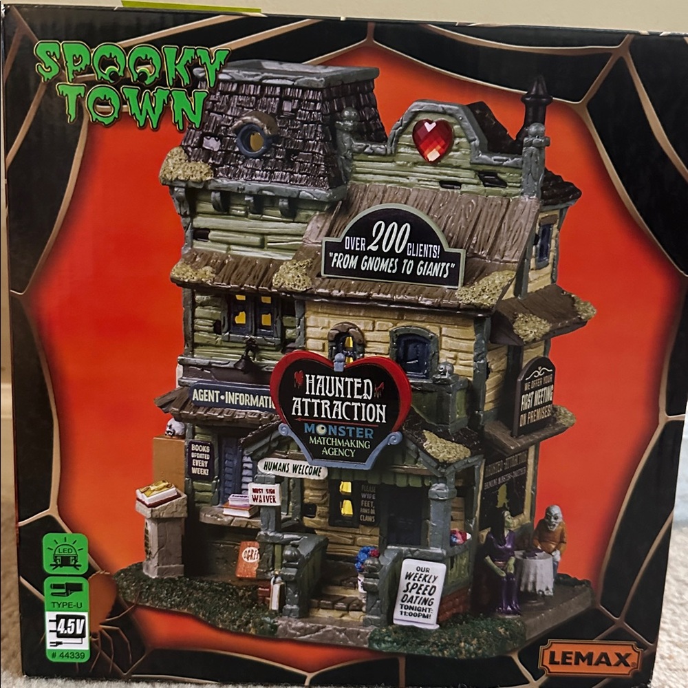 NEW IN BOX Lemax Spooky Town: The Haunted Attraction Lighted Building